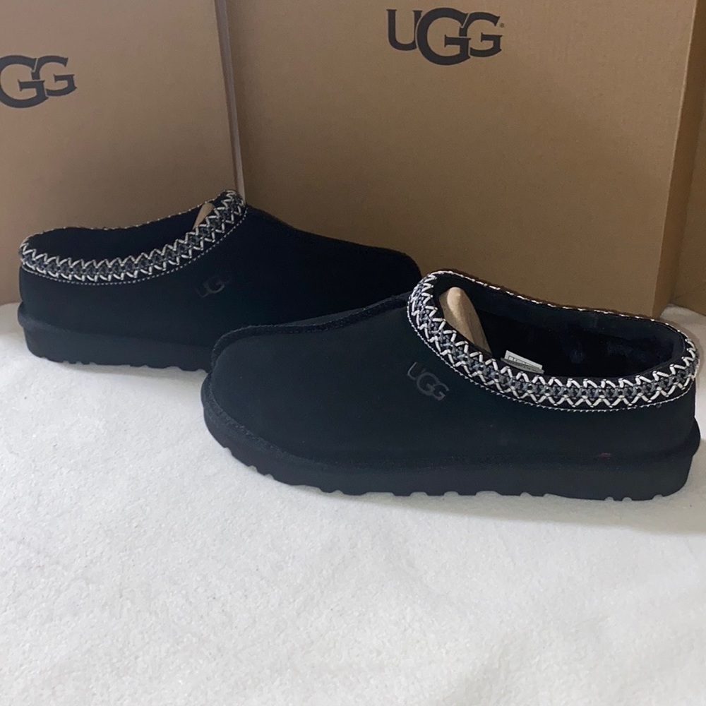 UGG Tasman